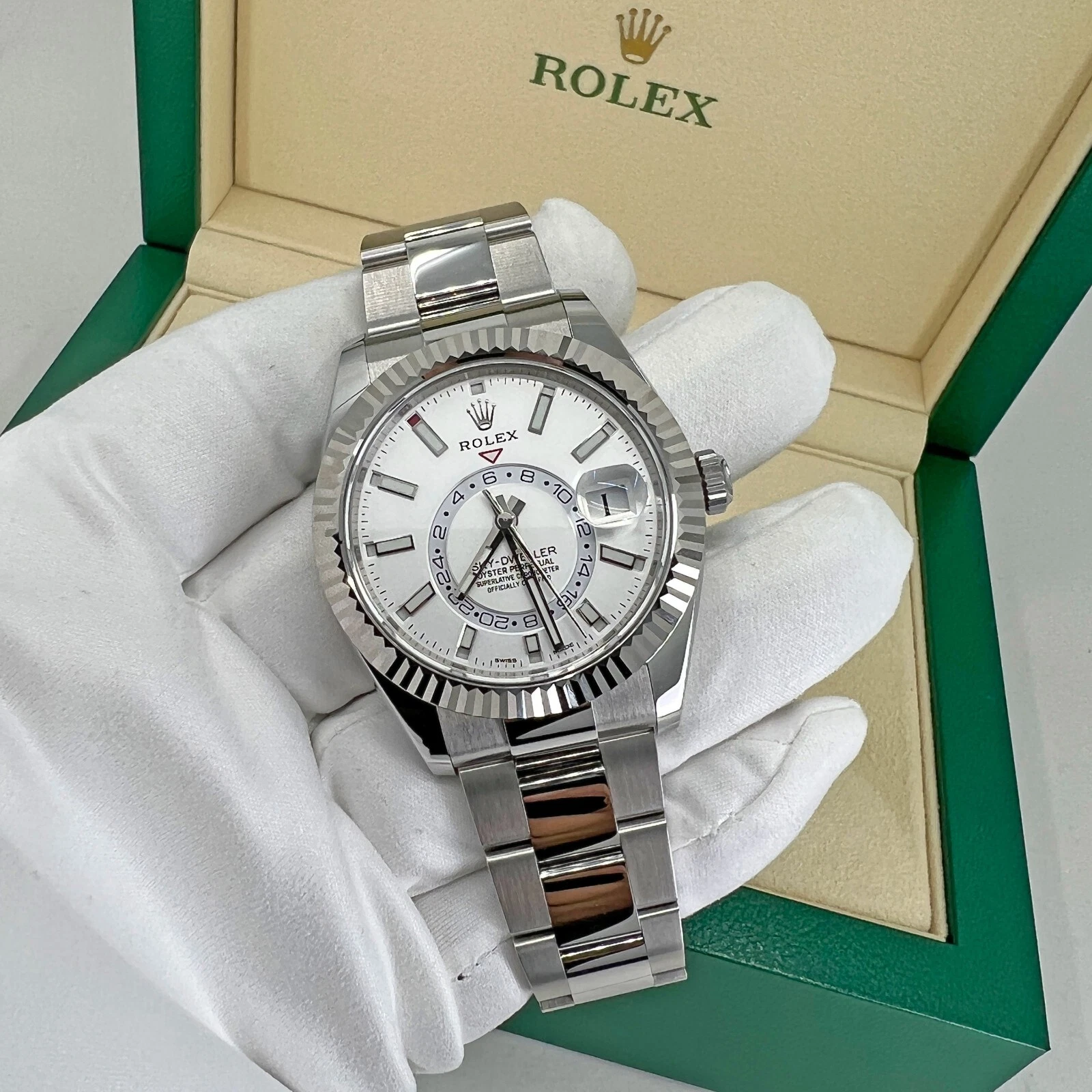 Rolex Sky-Dweller, Oyster, White