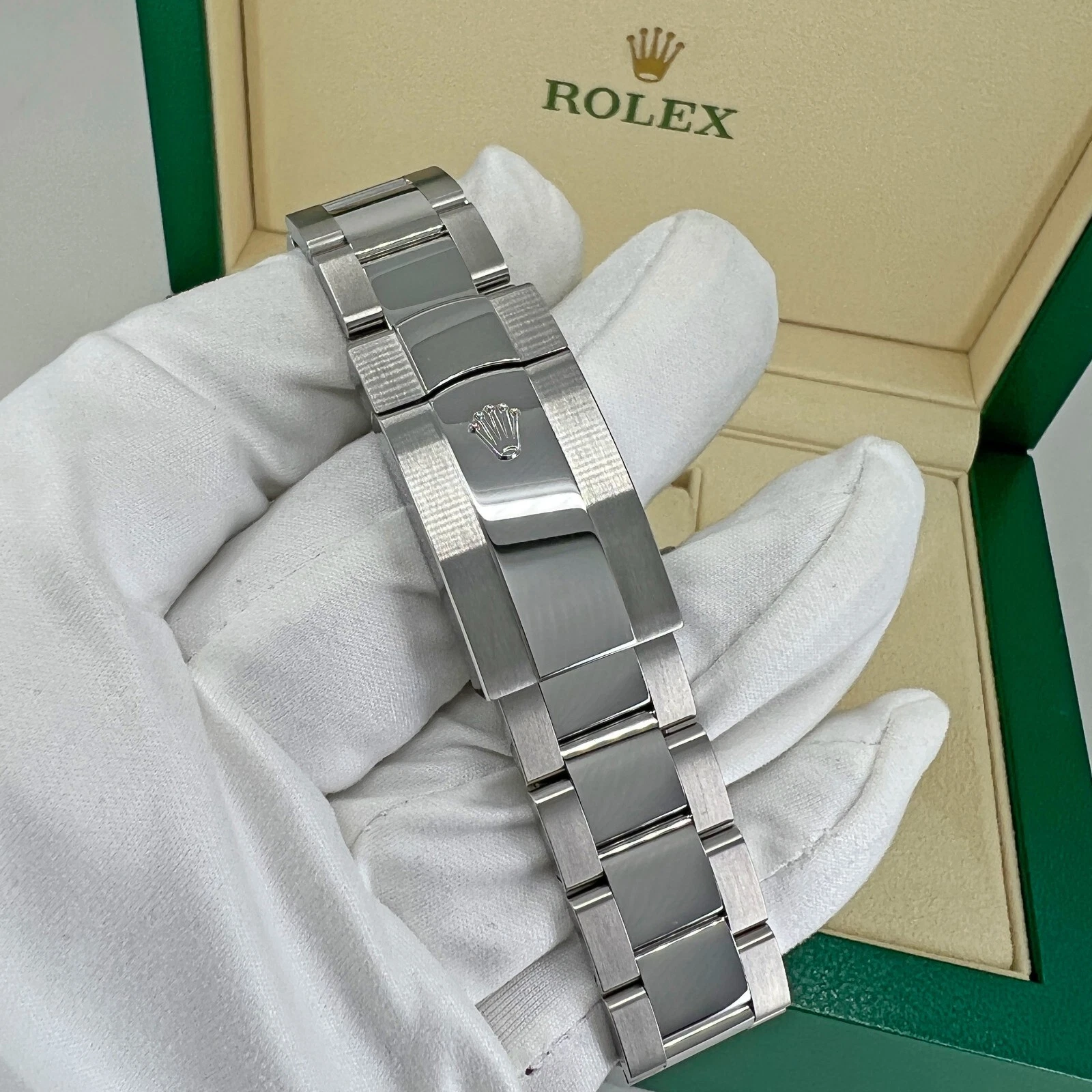 Rolex Sky-Dweller, Oyster, White