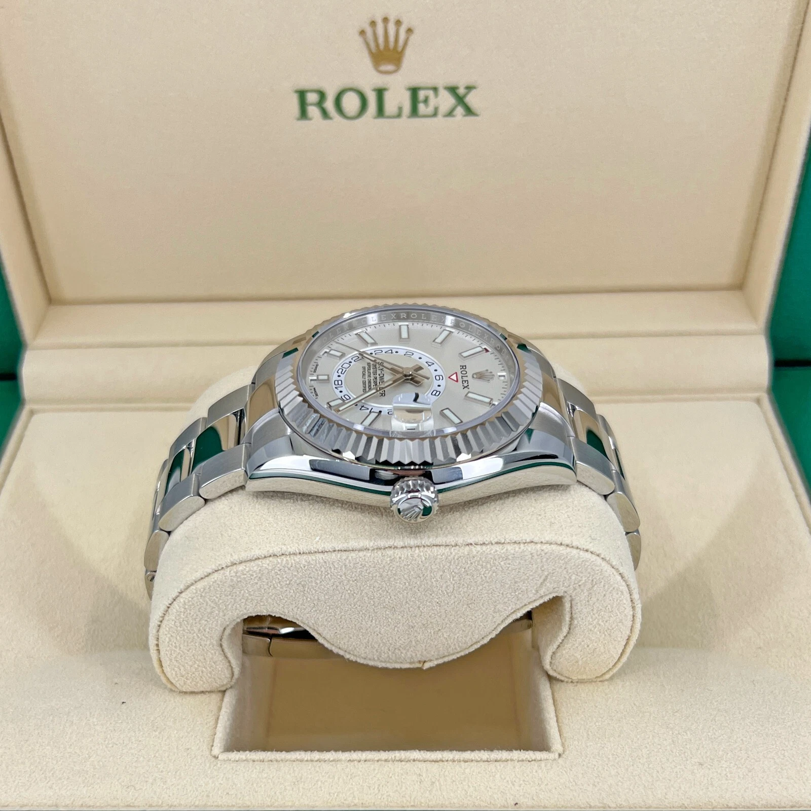 Rolex Sky-Dweller, Oyster, White